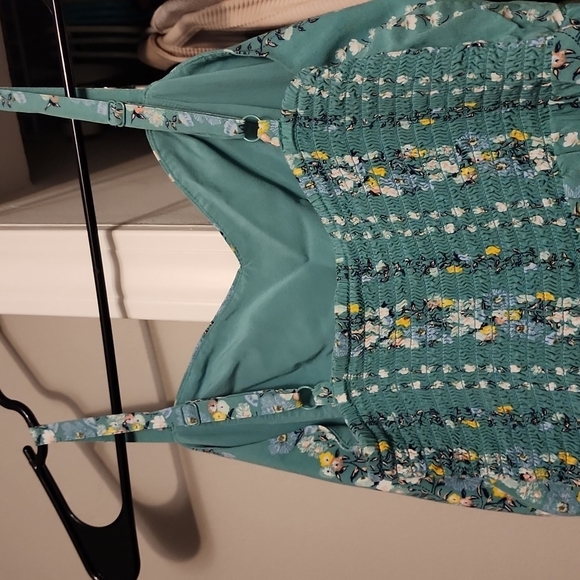 Old navy floral dress - Picture 4 of 5